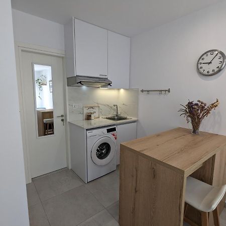 Modern & Cozy Studio W/ Backyard Near City Center Limassol Luaran gambar
