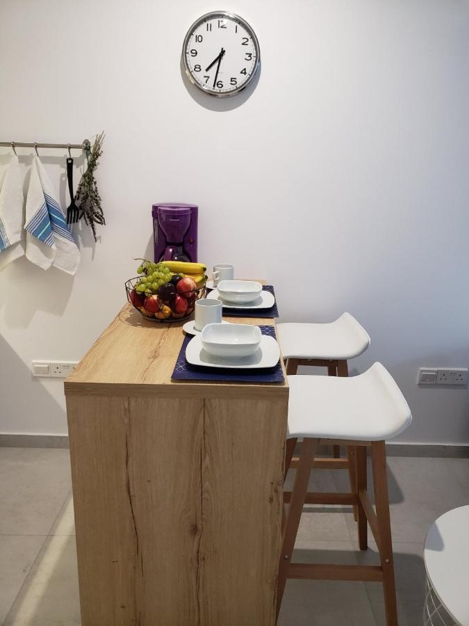 Modern & Cozy Studio W/ Backyard Near City Center Limassol Luaran gambar